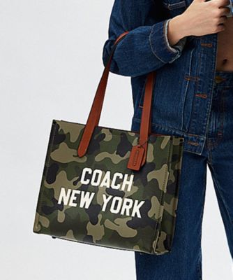 ＜COACH＞リレー　トート　バッグ　３４・カモ　プリント　アンド　コーチ　グラフィック